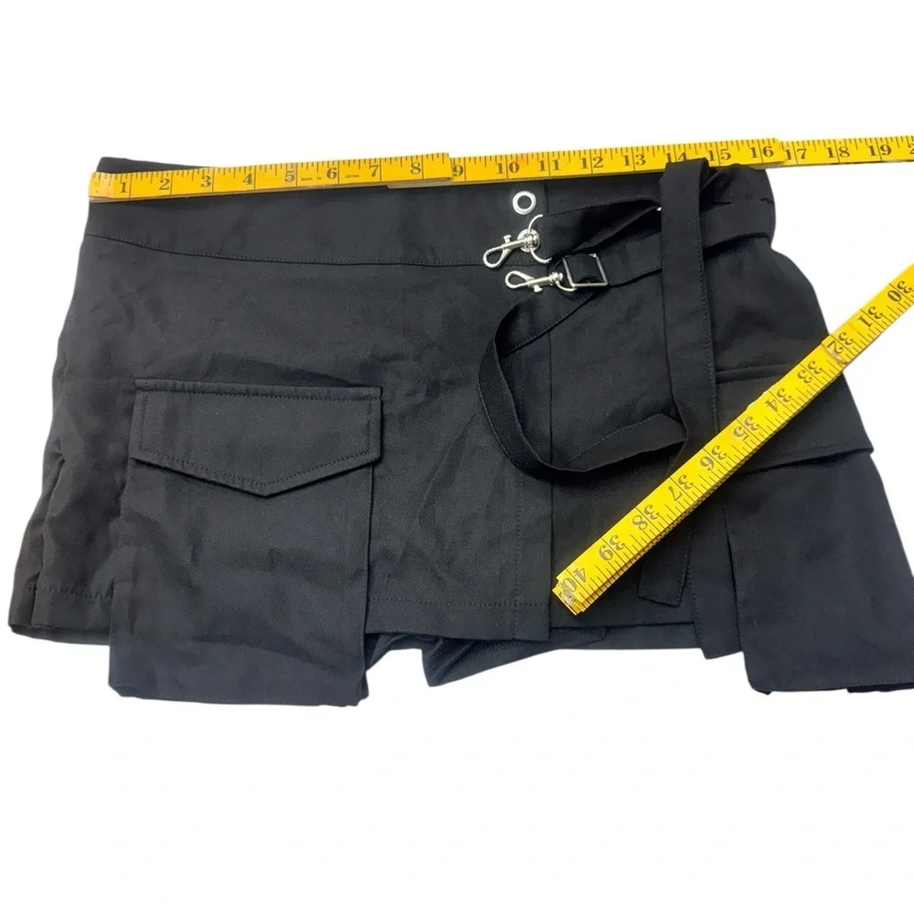 SHEIN Black Mini Skirt with Buckle Accents